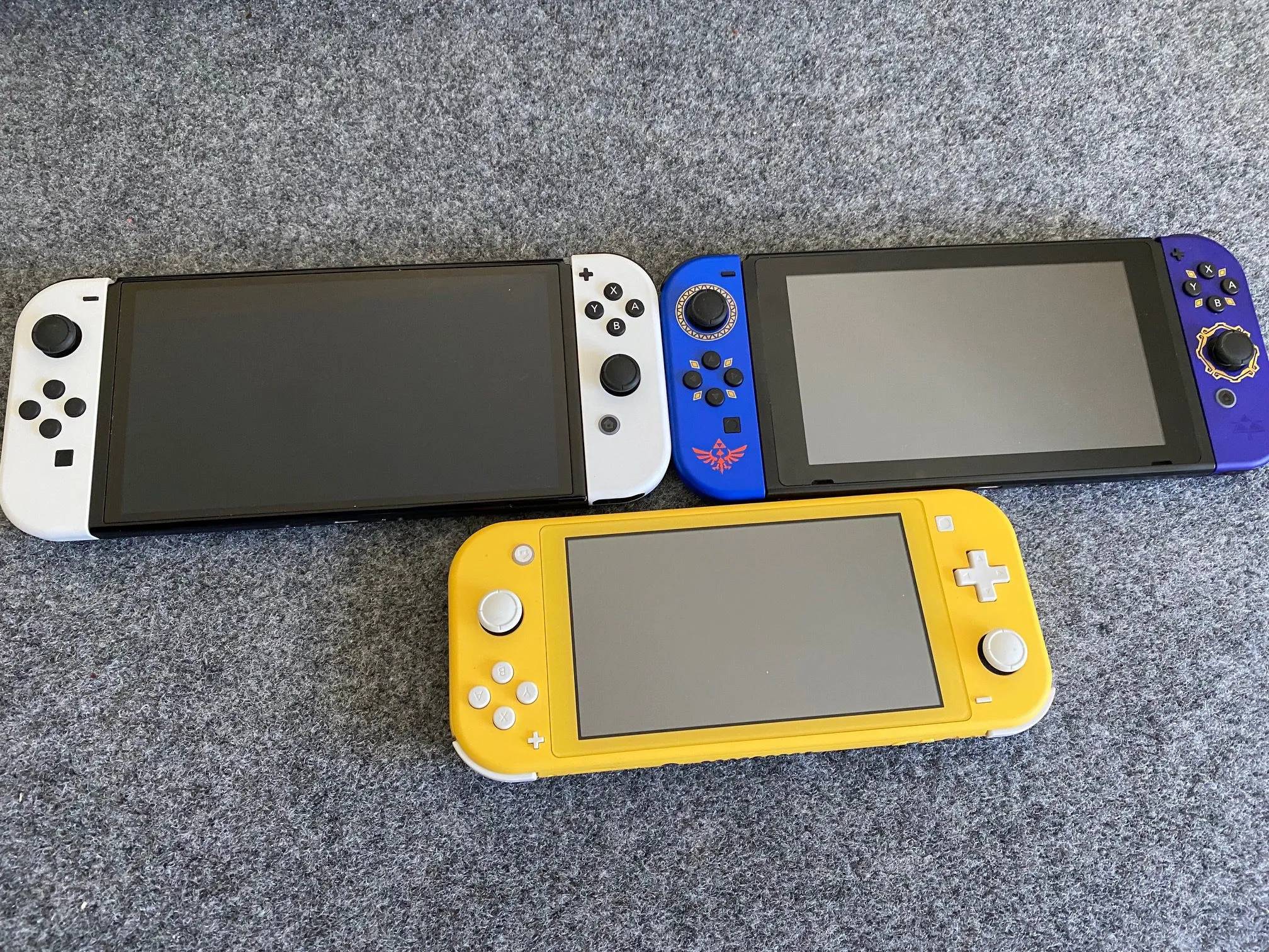 Nintendo Switch vs Switch OLED console review