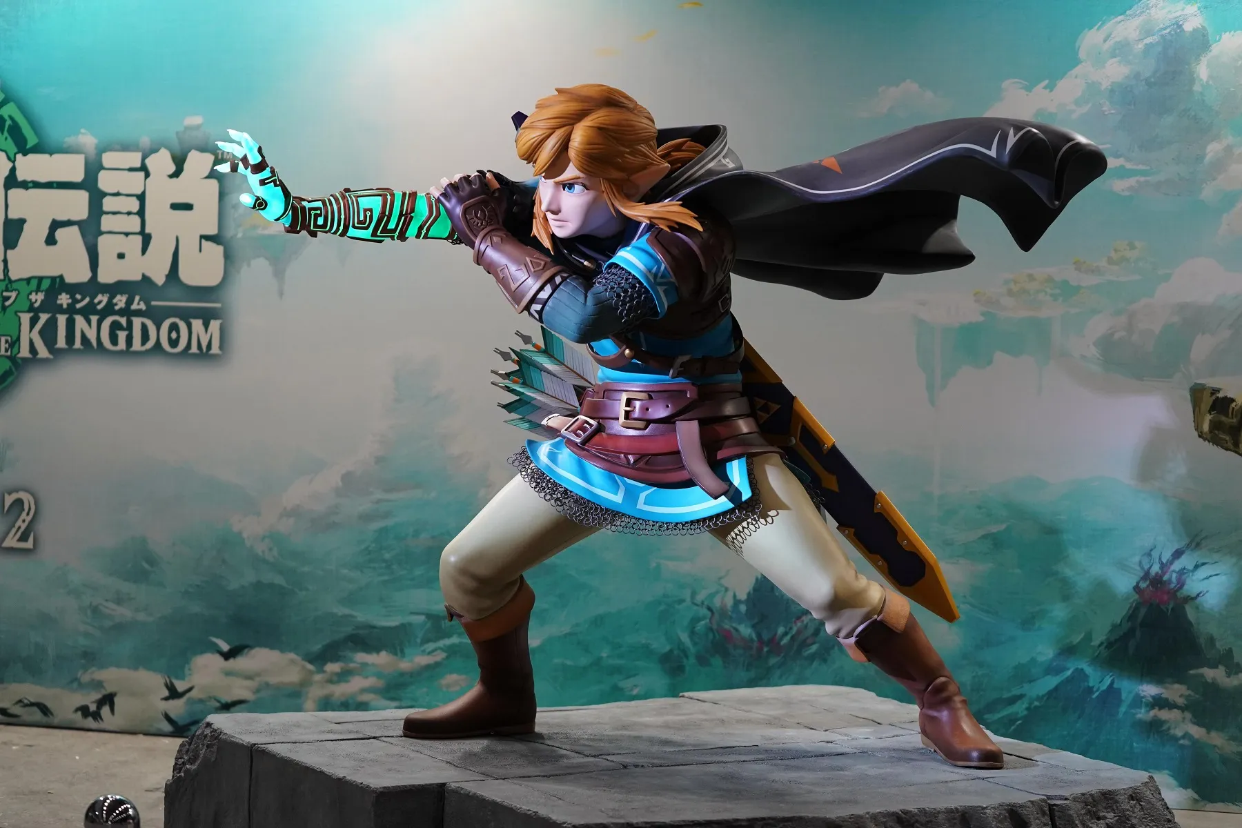 A Closer Look At The Zelda: Tears Of The Kingdom Statue From Nintendo Live  2022