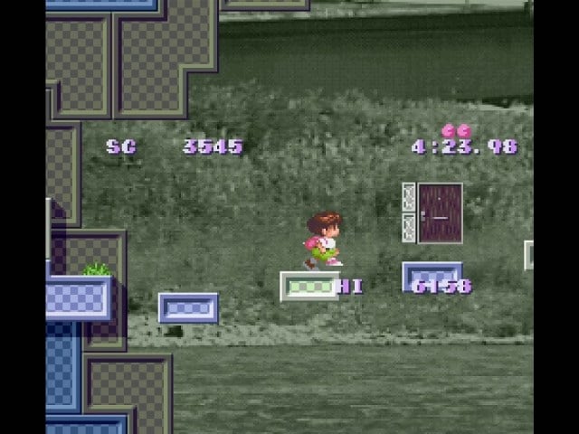 Umihara Kawase jumping over platforms