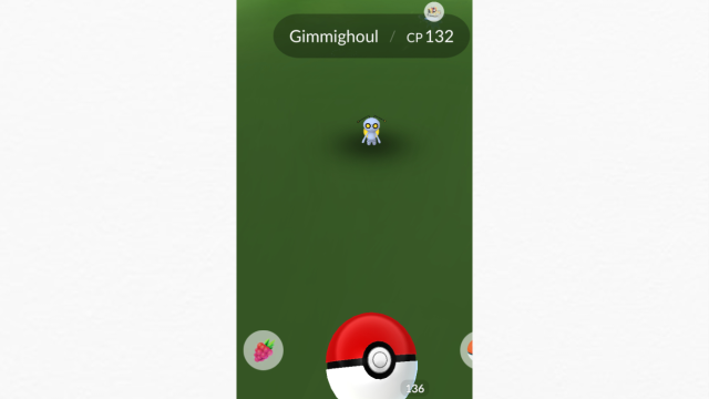 Catching Roaming Form Gimmighoul in Pokemon Go
