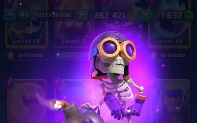 A screenshot of the Bomber card evolution in Clash Royale