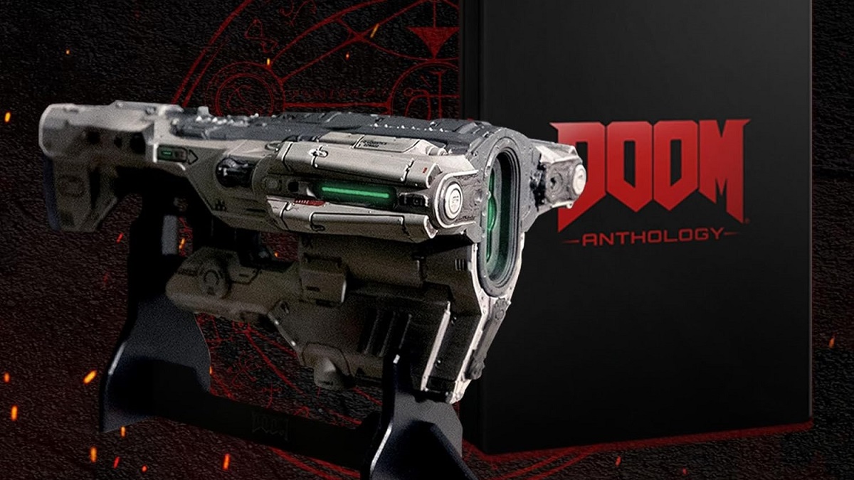 Doom Anthology includes miniature BFG, but seemingly no disc