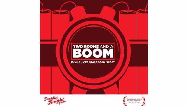 two rooms and a boom bluffing card game