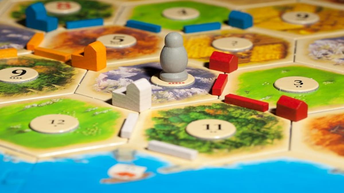 10 Gateway Games To Get You (or Your Friends) Into Board Games