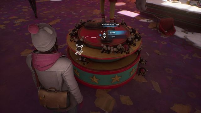 A player finds the plushie in the bowling alley in Life is Strange: Double Exposure