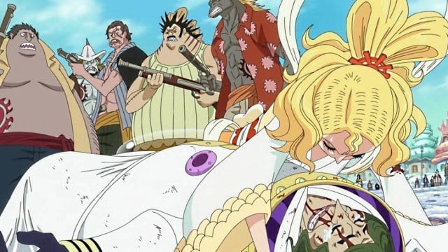 Queen Otohime protecting Donquixote Mjosgard in One Piece