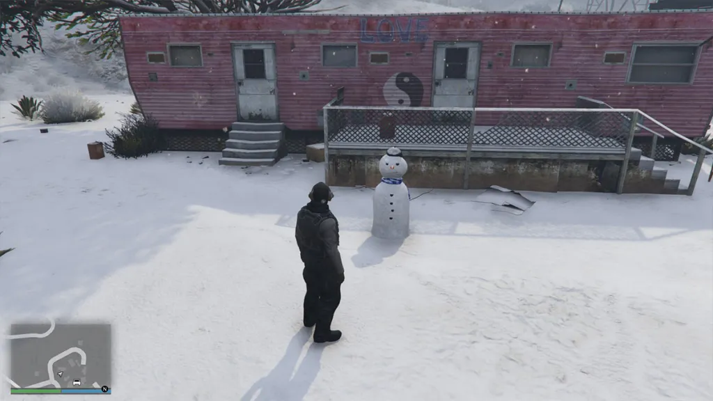 GTA Online Snowman 8