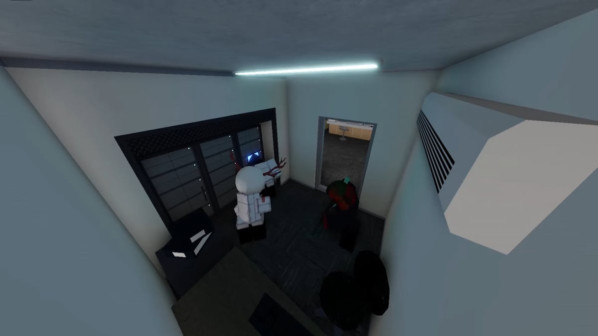 A few Roblox players are opening a safe in Notoriety