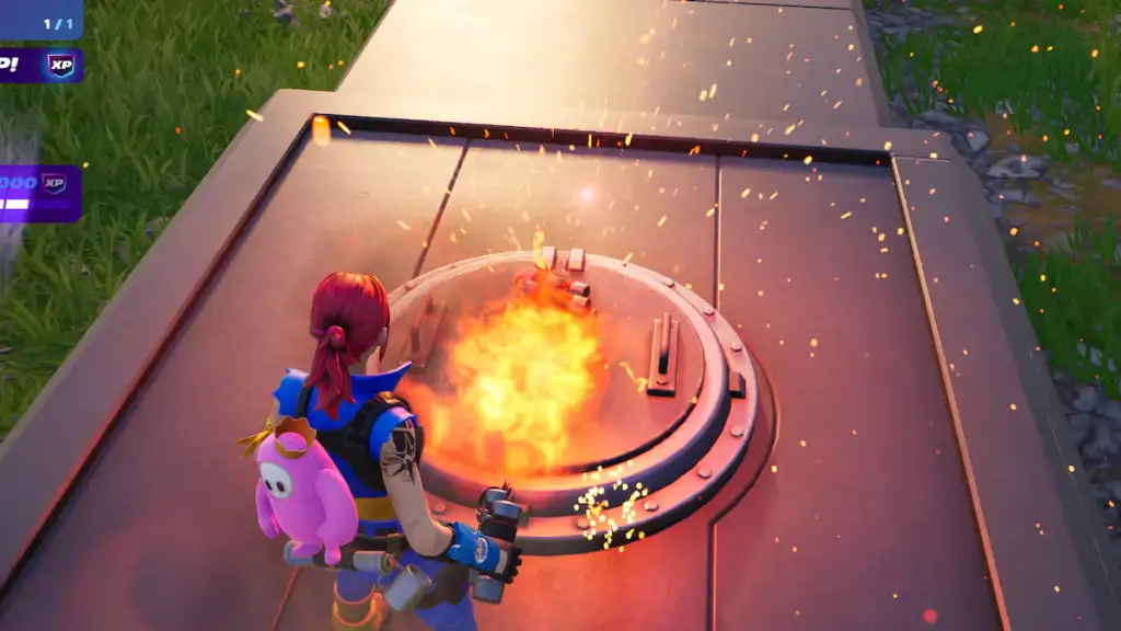 Putting thermite on a train in Fortnite